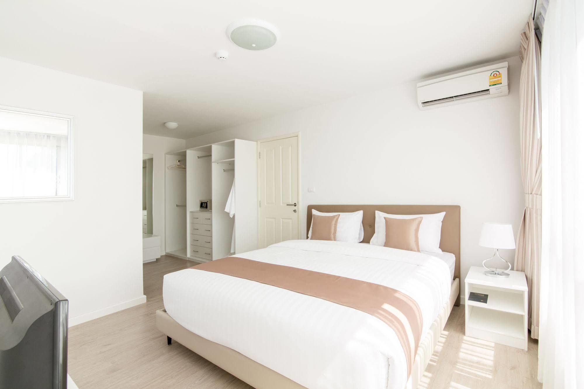First Choice Suites By The Sea Sha Plus Extra Hua Hin Exterior foto